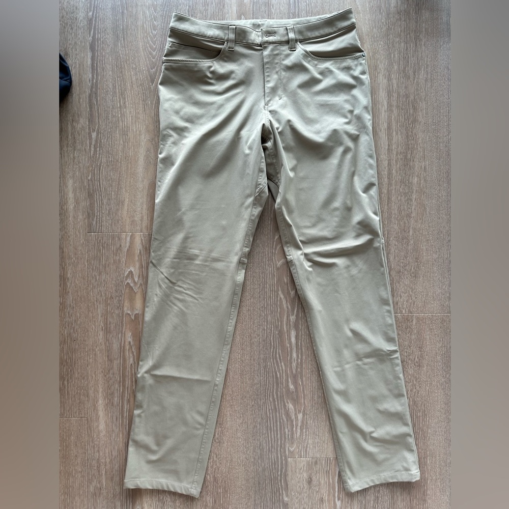Lululemon Classic Fit ABC Pant 32” in Tofino Sand